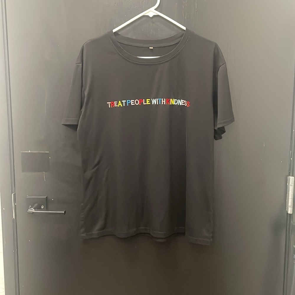 ❤️Embroidered Kindness Tee💚 - Picture 5 of 6